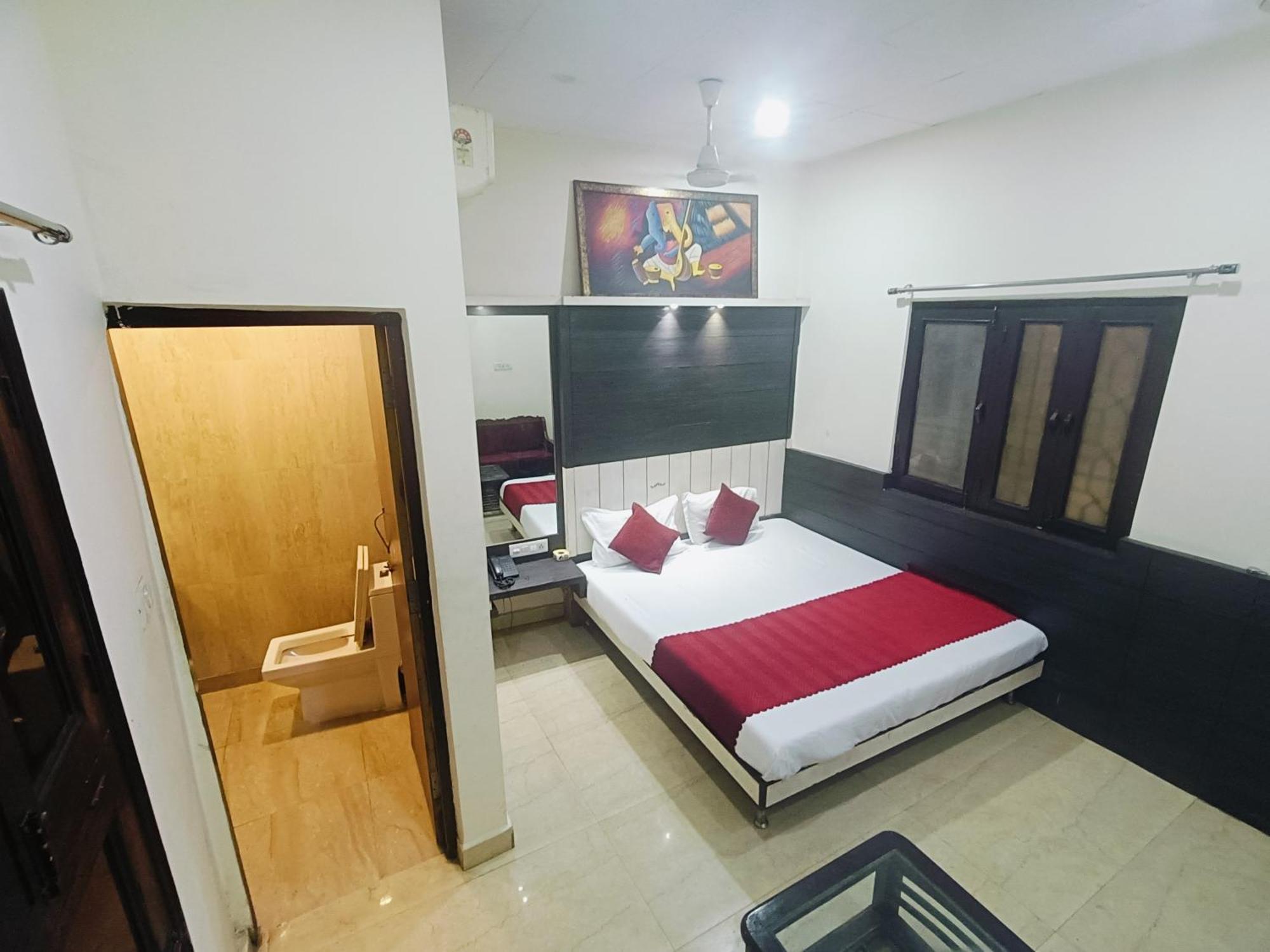 Hotel Hare Krishna Main Bazar à New Delhi Extérieur photo