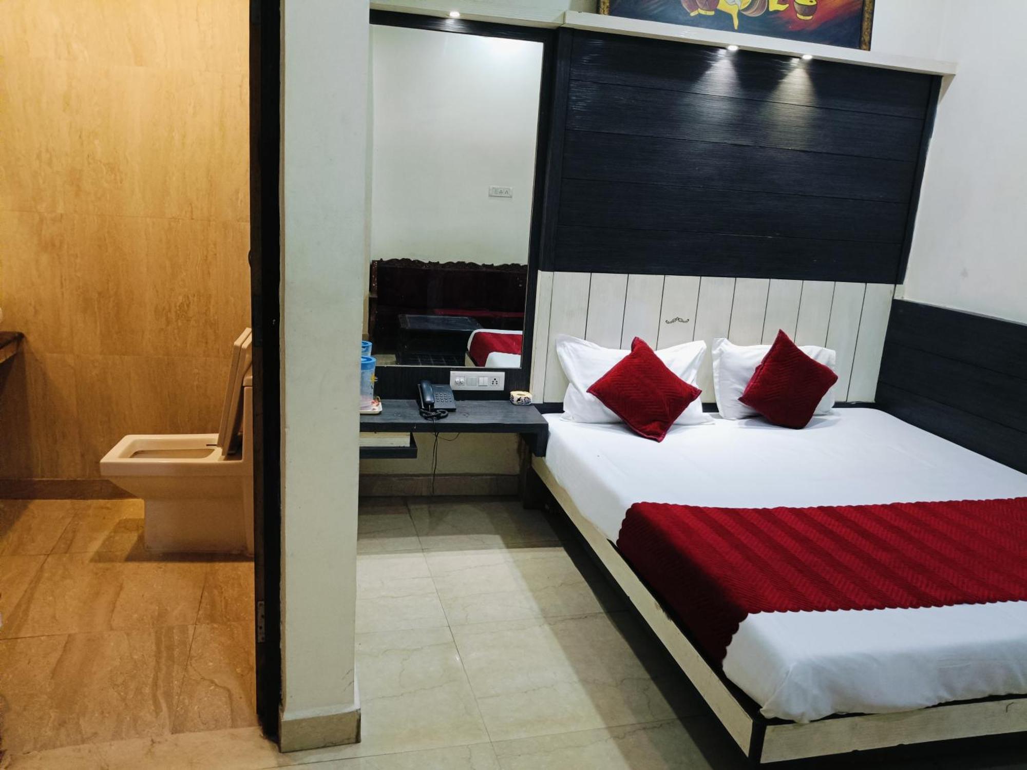 Hotel Hare Krishna Main Bazar à New Delhi Extérieur photo