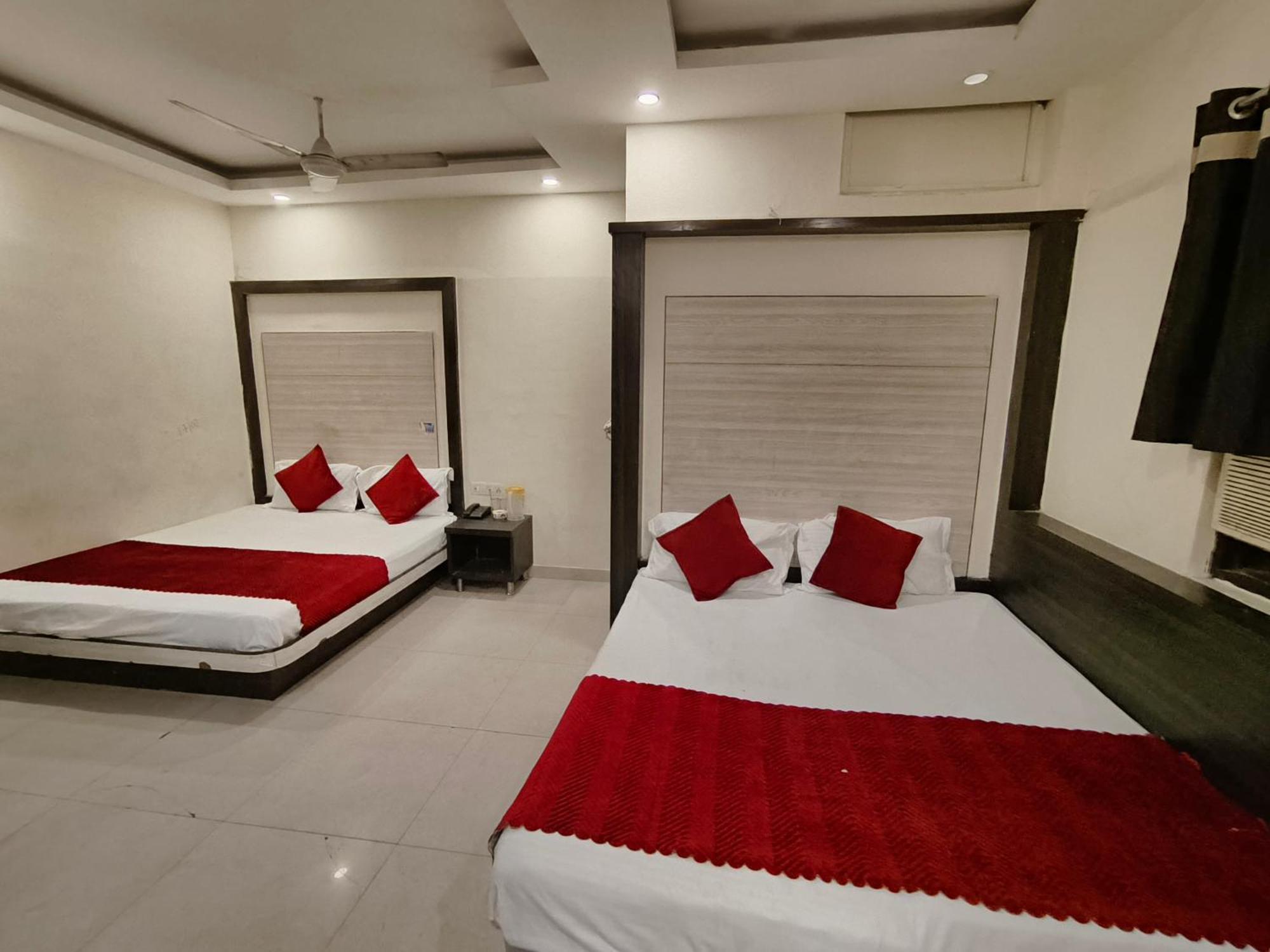 Hotel Hare Krishna Main Bazar à New Delhi Extérieur photo