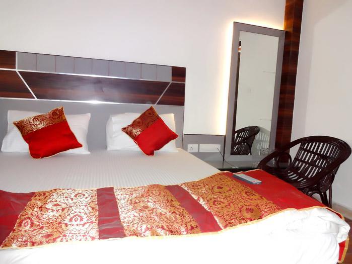 Hotel Hare Krishna Main Bazar à New Delhi Extérieur photo